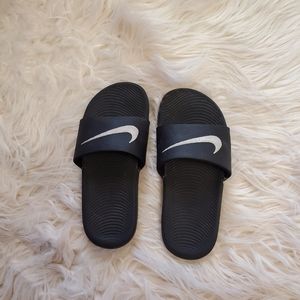 🆕️BOYS NIKE SLIDES🆕️